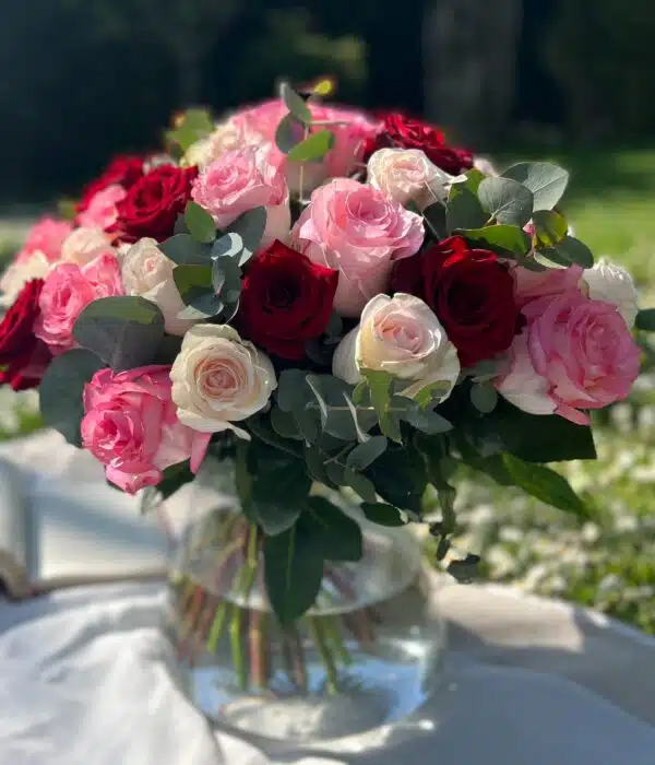 bouquet de roses fuchsia et pastel