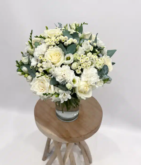 l'immaculé, bouquet de fleurs blanc et vert