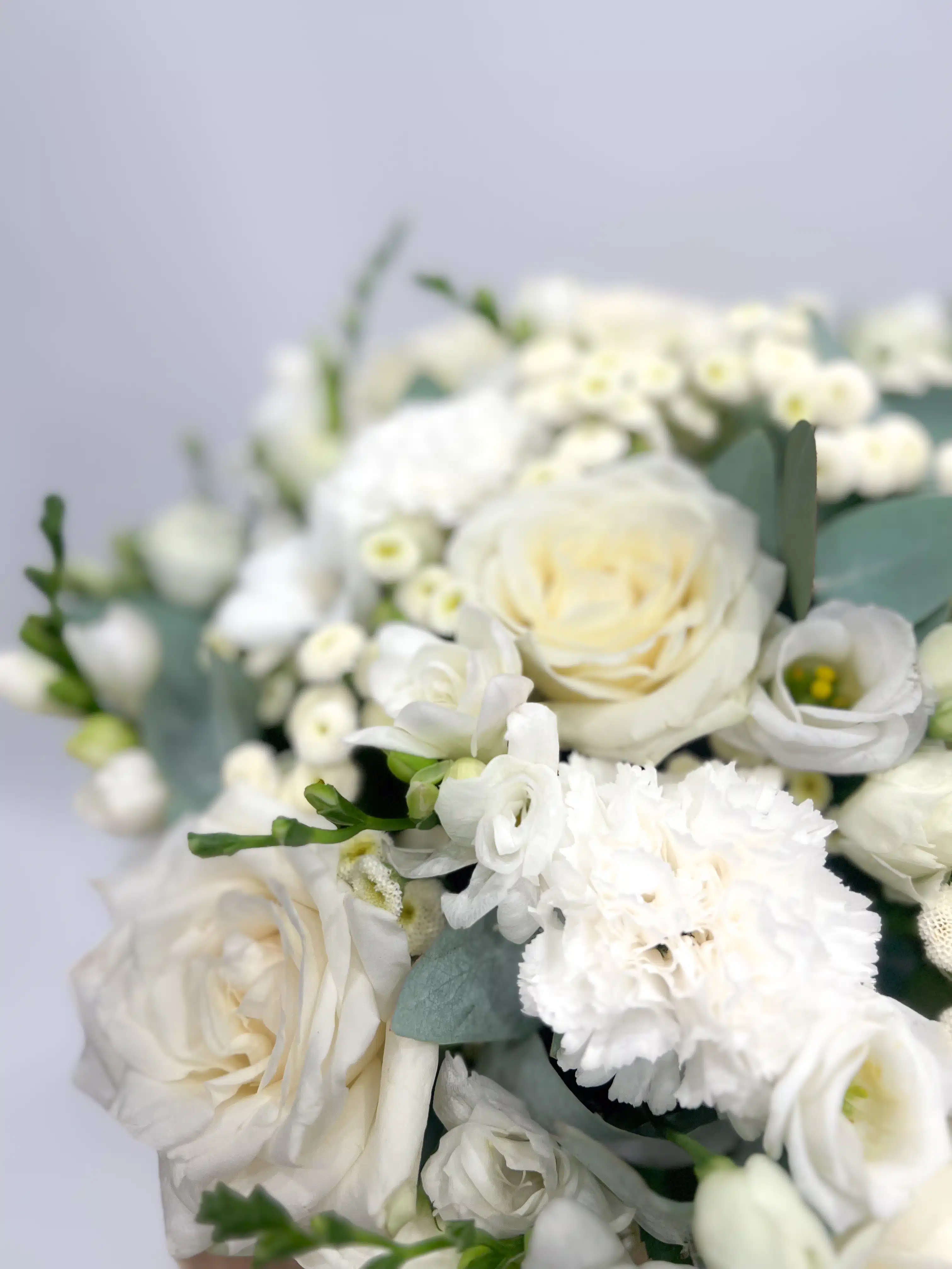 l'immaculé, bouquet de fleurs blanc et vert